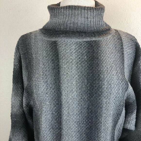 Dress Barn wool Blend Turtle Neck Sweater Size S - Picture 2 of 8